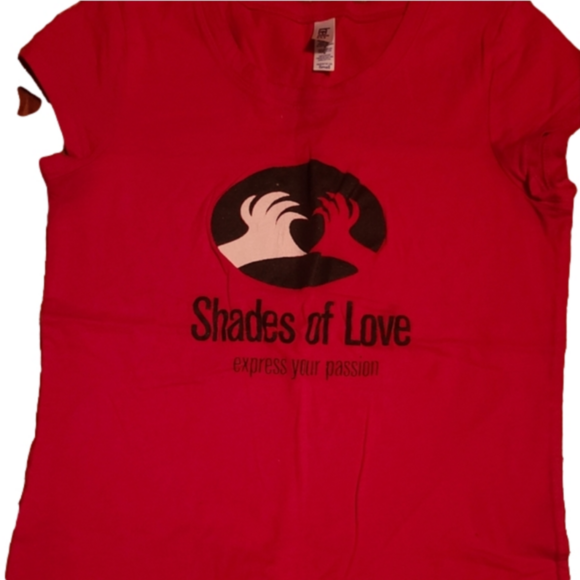 bella Tops - Shades of Love T Shirt sz small